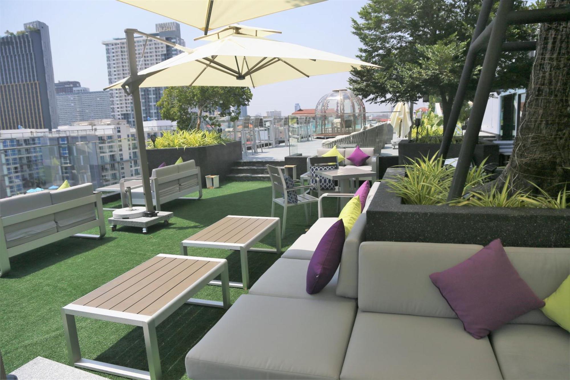 Amethyst Hotel Pattaya Bagian luar foto
