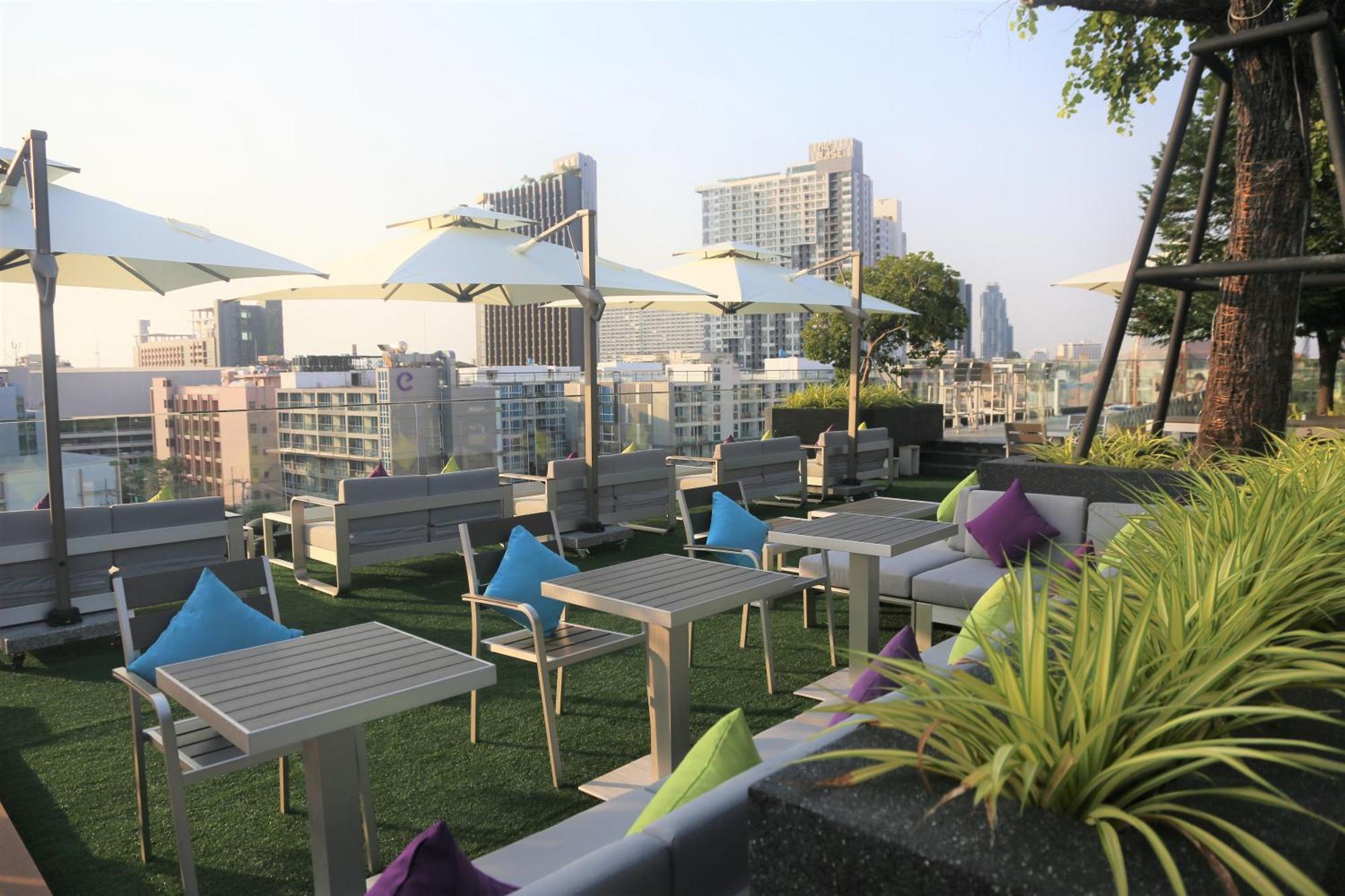 Amethyst Hotel Pattaya Bagian luar foto