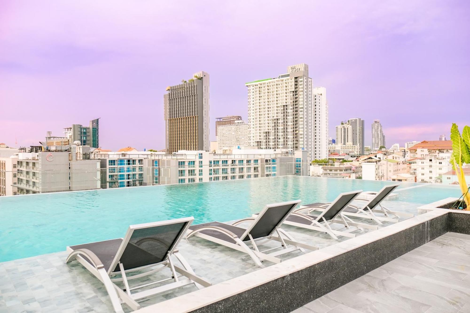 Amethyst Hotel Pattaya Bagian luar foto